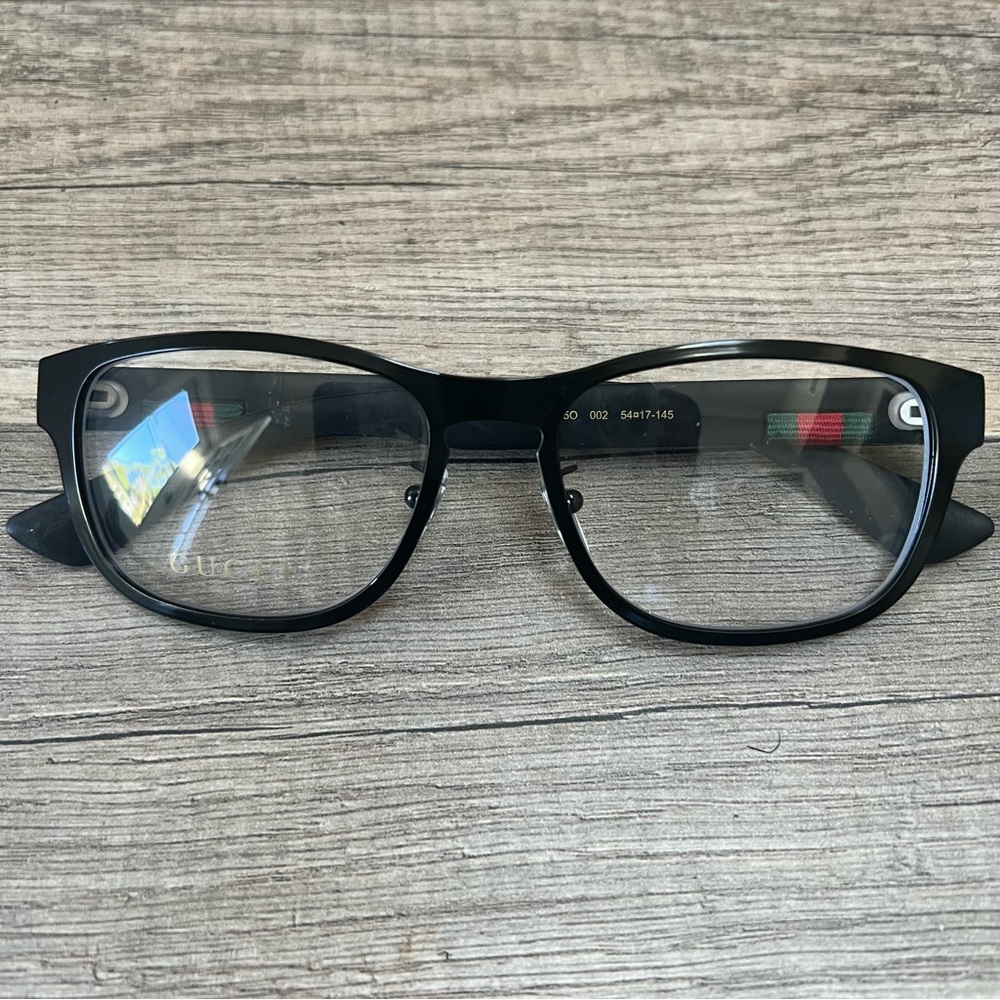 Gucci Metal Frame in Black - Picture 4 of 10
